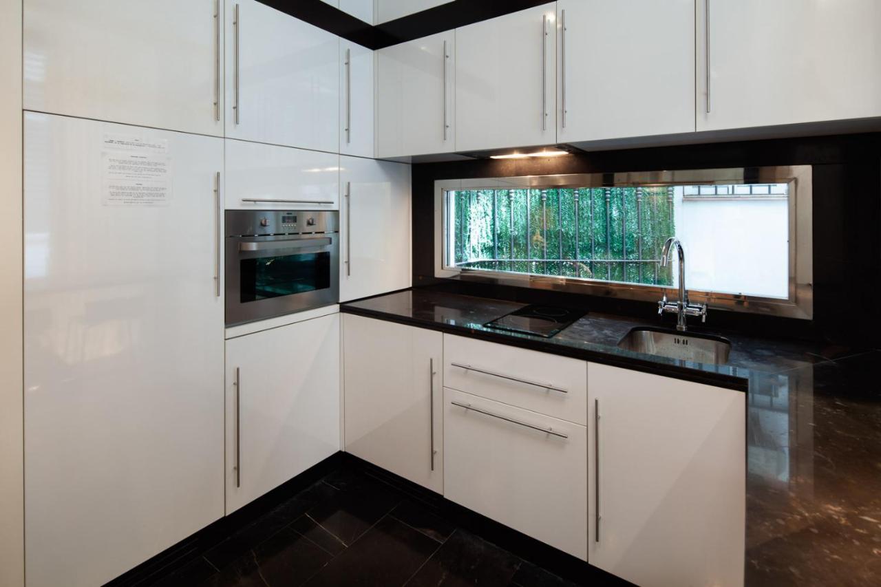 Elegante Apartamento Plaza Constitucion مالقة المظهر الخارجي الصورة
